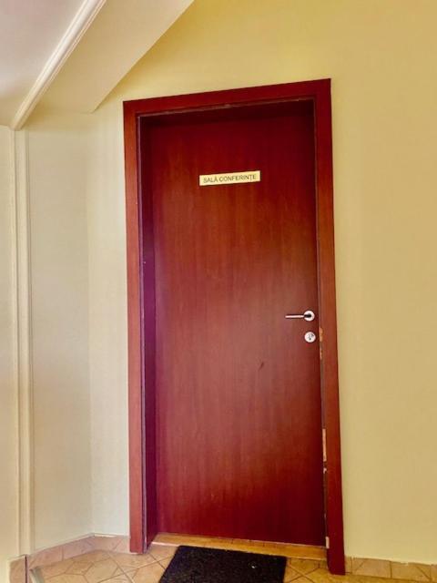 Pensiunea Casa Saxonia Rîşnov Buitenkant foto